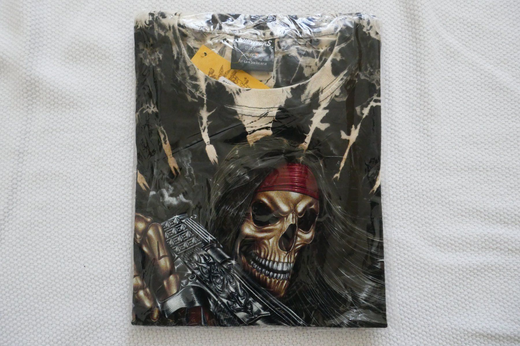 T-shirt: T-Shirt mit Leuchteffekt div.Grössen – Nuovo e nell'imballaggio originale da Tegerfelden venduto da X-Truck 2