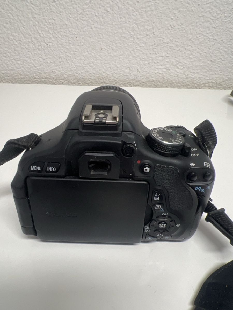 Canon Appareil photo: Defekte Canon Eos 600D – Défectueux à Geuensee par Amonika7 2