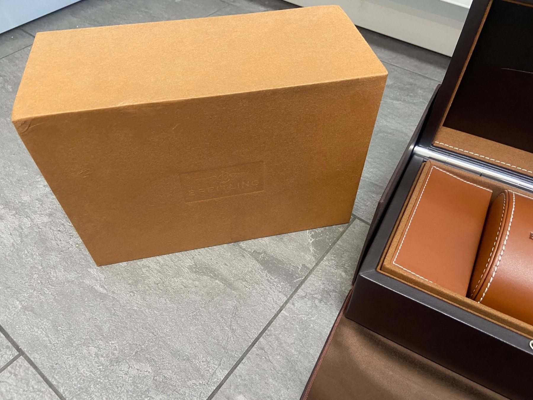 Breitling Scatole porta orologi: Breitling Box, Case XL (Large) sehr selten Navitimer – Nuovo (secondo la descrizione) da Grenchen venduto da chaga1234 5