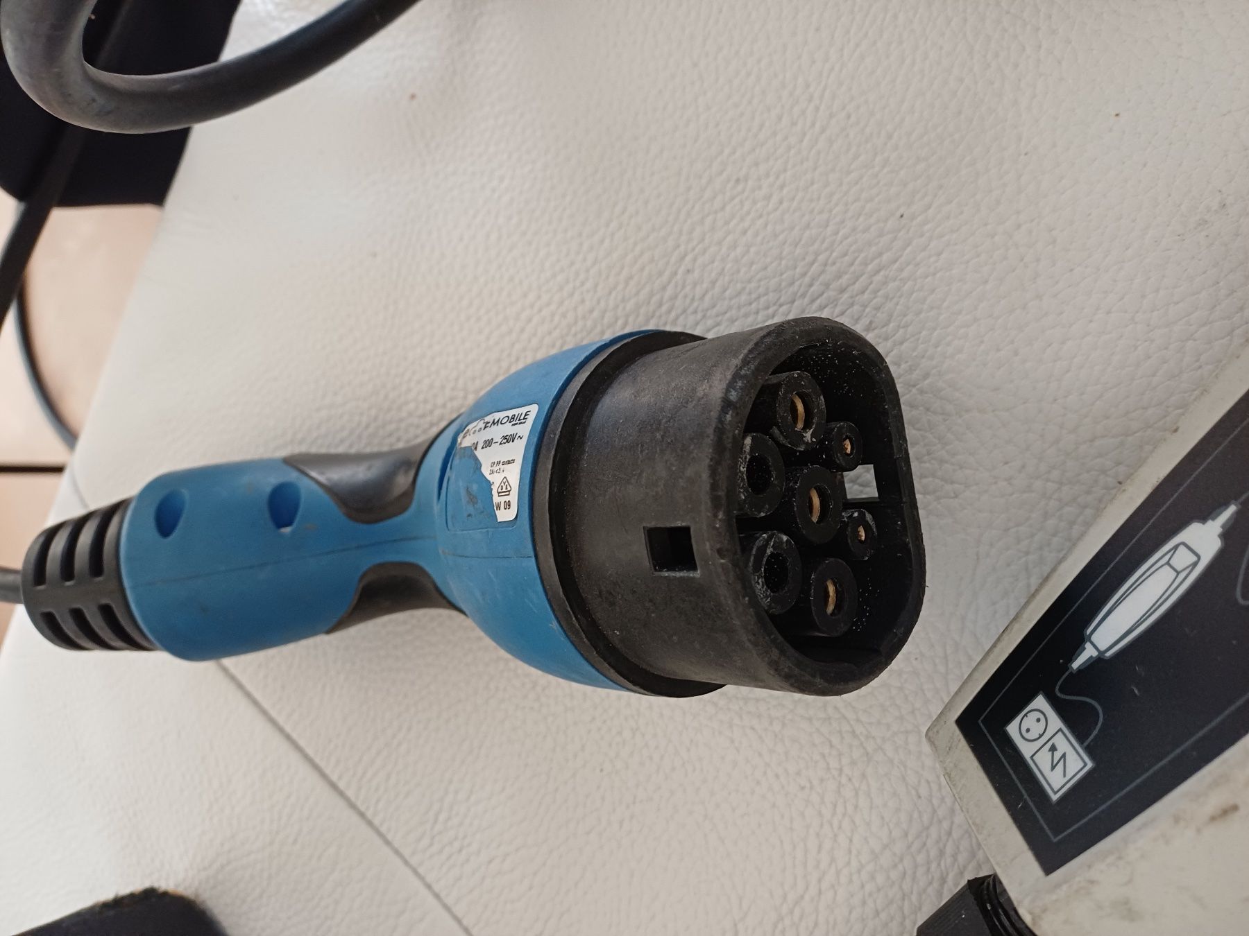 Batterie-Ladegeräte: KOPP Ladegerät Mode 2 charging cable 8A 230V Netzstecker – Gebraucht aus Freudwil von magf 1