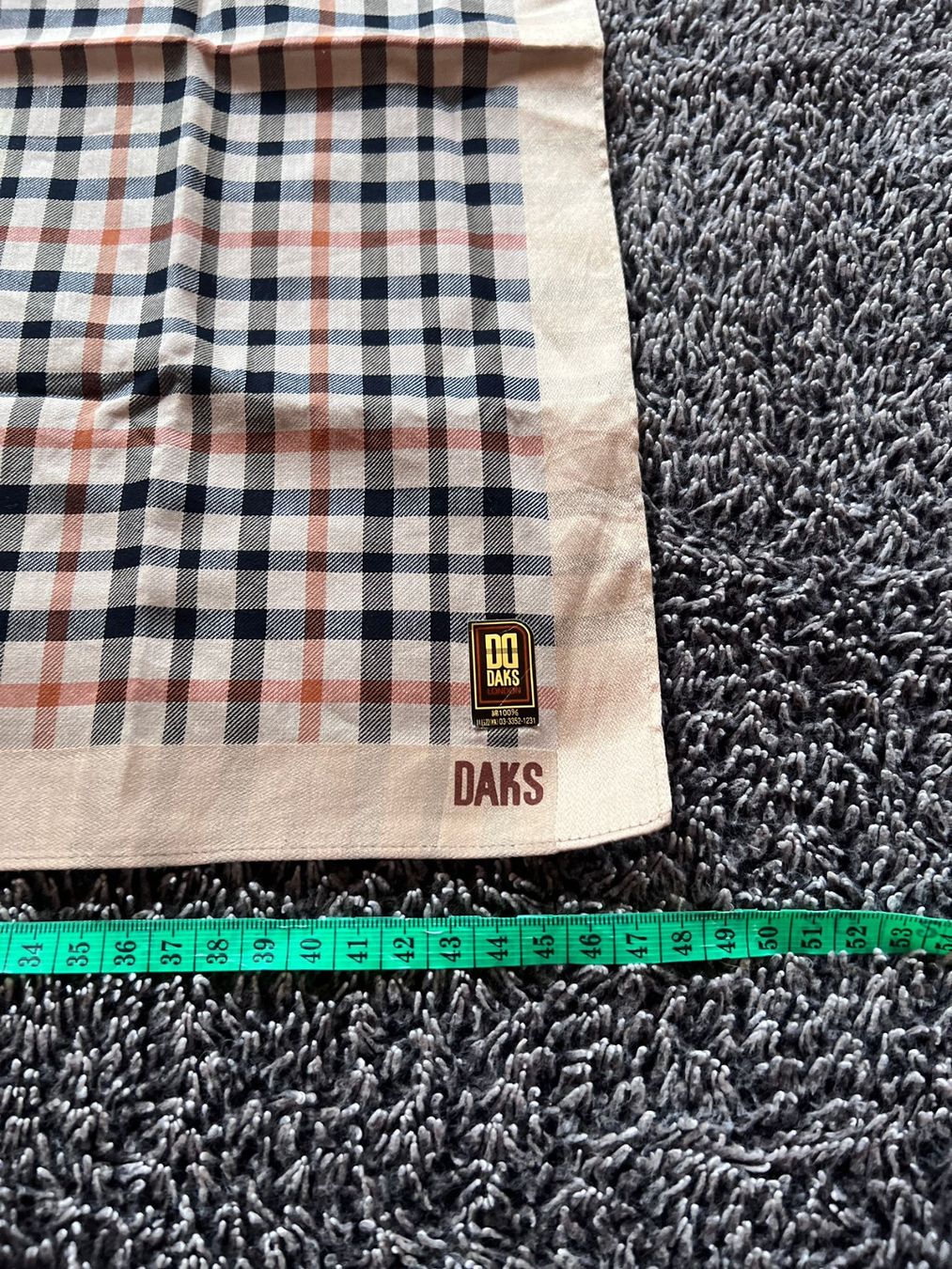 Foulard & Sciarpe: DAKS Vintage Schal / Tuch 47x47 – Nuovo (secondo la descrizione) da Winterthur venduto da Dejv 1