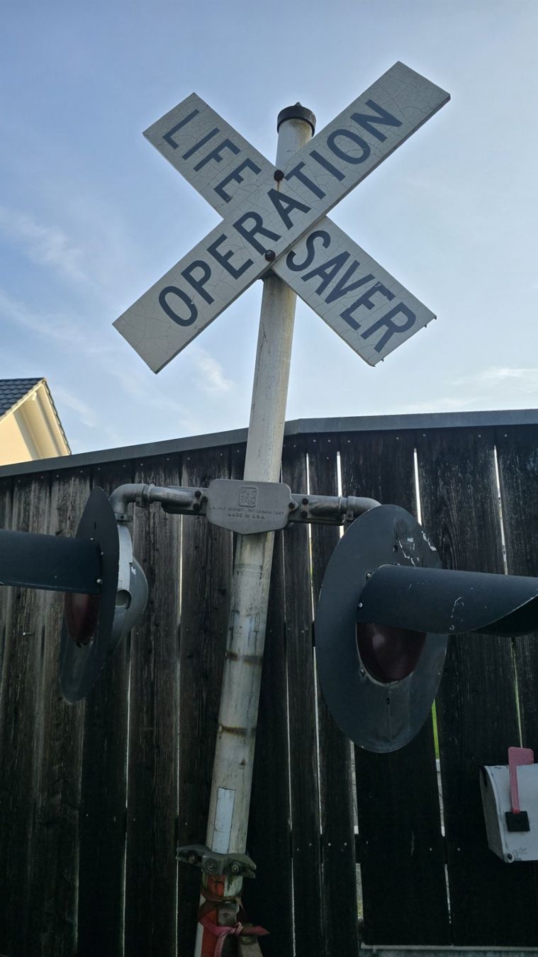 Insegne: Original US-Bahnübergangssignal "Operation Lifesaver" – Usato da Schalunen venduto da schwabspielautomaten 1