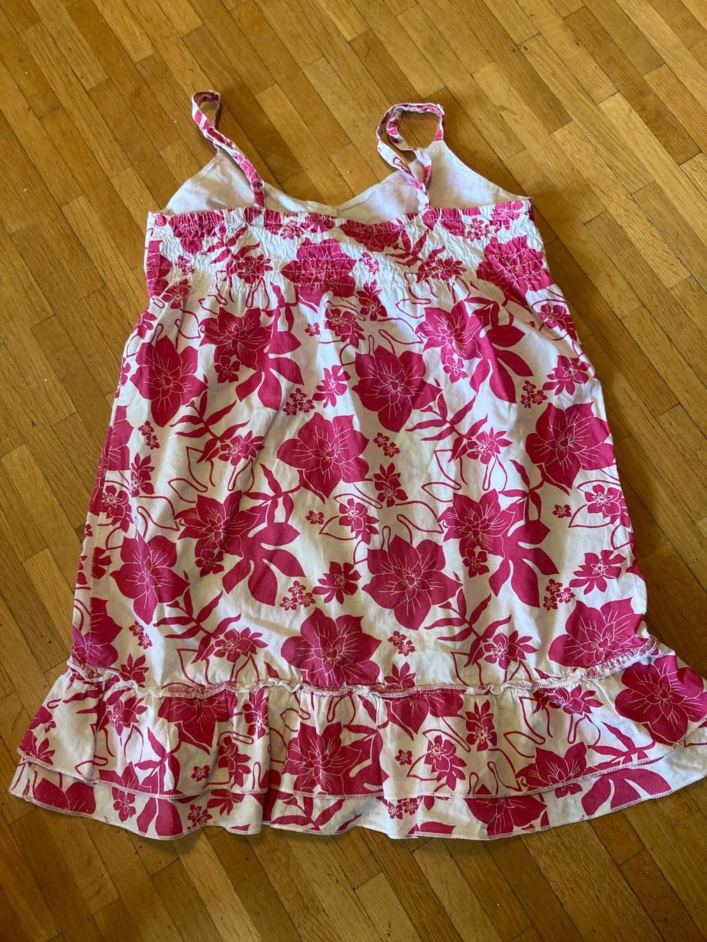 H&M Blouses, T-shirts & Tops: Top Gr.134 H&M – D'occasion à Tagelswangen par Bomu 1
