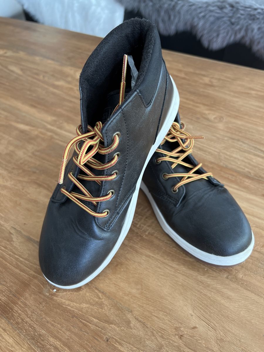 Ralph Lauren Scarpe per ragazzi: Ralph Lauren Schuhe Größe 38 – Usato da Künten venduto da Spike17