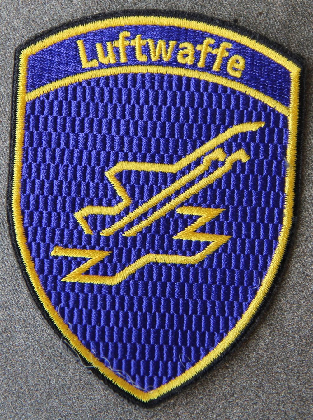 Schweizer Armee Plaketten & Abzeichen: Luftwaffe Badge – Gebraucht aus Belp von Tomsek