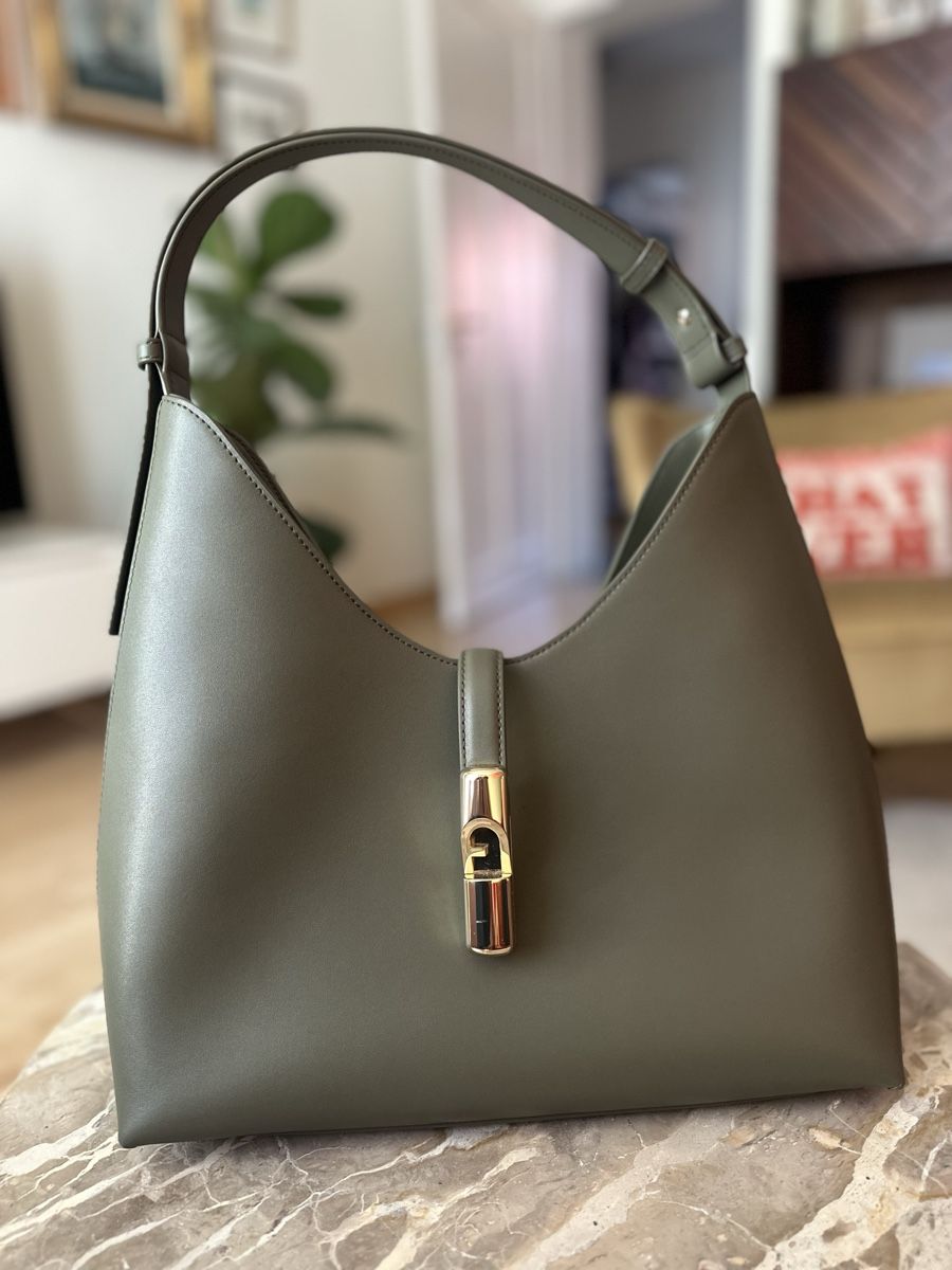 Furla Borse da donna: Furla Goccia M Hobo Sage – Nuovo (secondo la descrizione) da Zürich venduto da TheaVMO 1