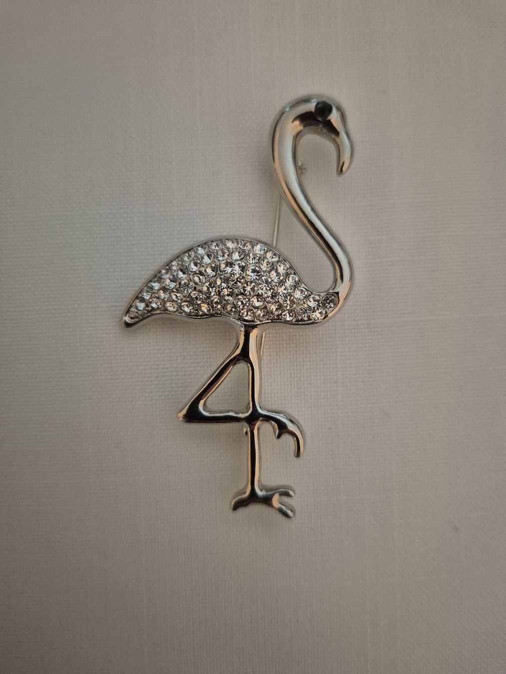 Broches & Aiguilles: Flamingo Brooch Silver-tone with Crystals – D'occasion à Zürich par mrs_kz6n