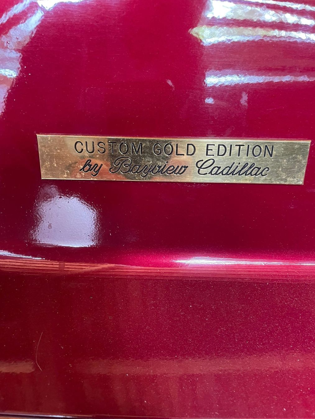 Cadillac Automobili: Cadillac DeVille Custom Gold Edition by Bayview Cadillac – Usato da Stäfa venduto da wfrenzel 5