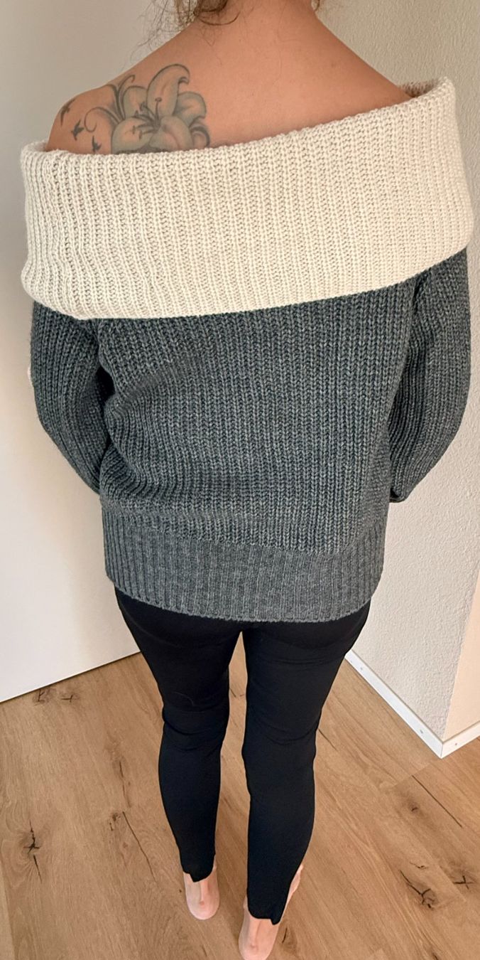 Pullover & Sweatshirts: RINASCIMENTO Statement-Pullover – Anthrazit/Creme – Gebraucht aus Dällikon von SimaCH 3
