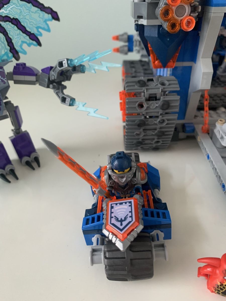 Lego Giocattoli: Lego Nexo Knights Fortrex70317 – Usato da Killwangen venduto da Zermatt5 2