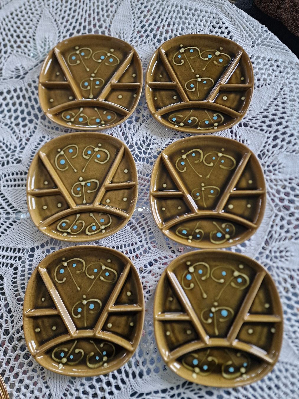 Piatti: assiettes vintage 70s ceramic  – Usato da versoix venduto da 928