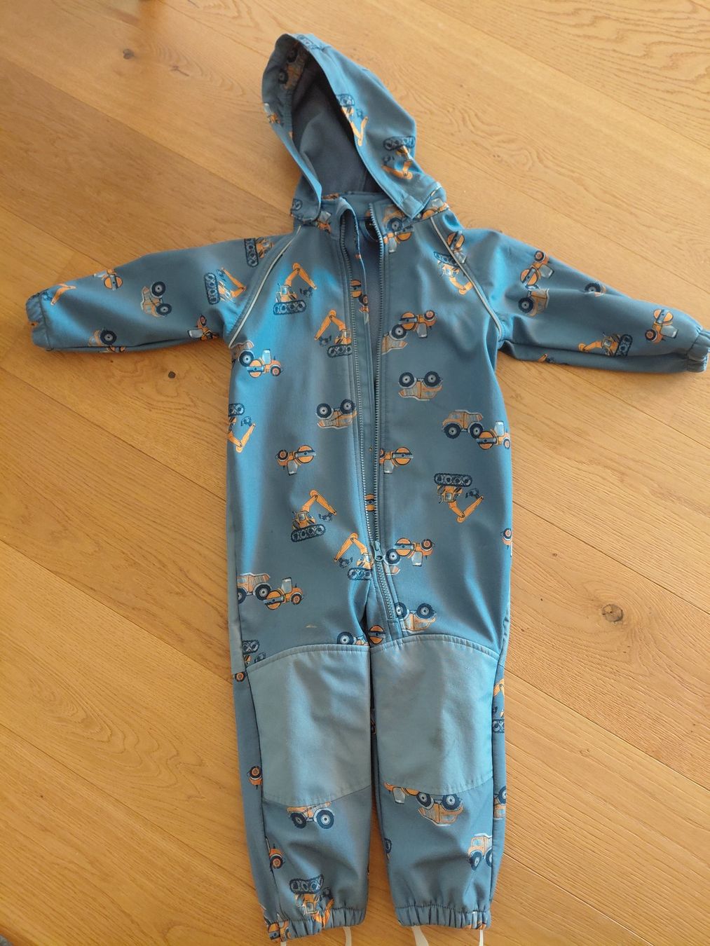 Name It Anzüge: Name It Softshell Anzug mit Baggermotiv Grösse 98 2-3Y – Gebraucht aus Teufen AR von JanineSG
