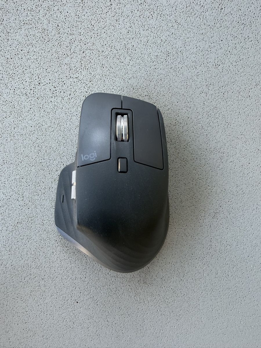 Logitech Tastiere: Logitech MX Tastatur und Maus Set – Usato da Wolfhausen venduto da HelloSun03 3