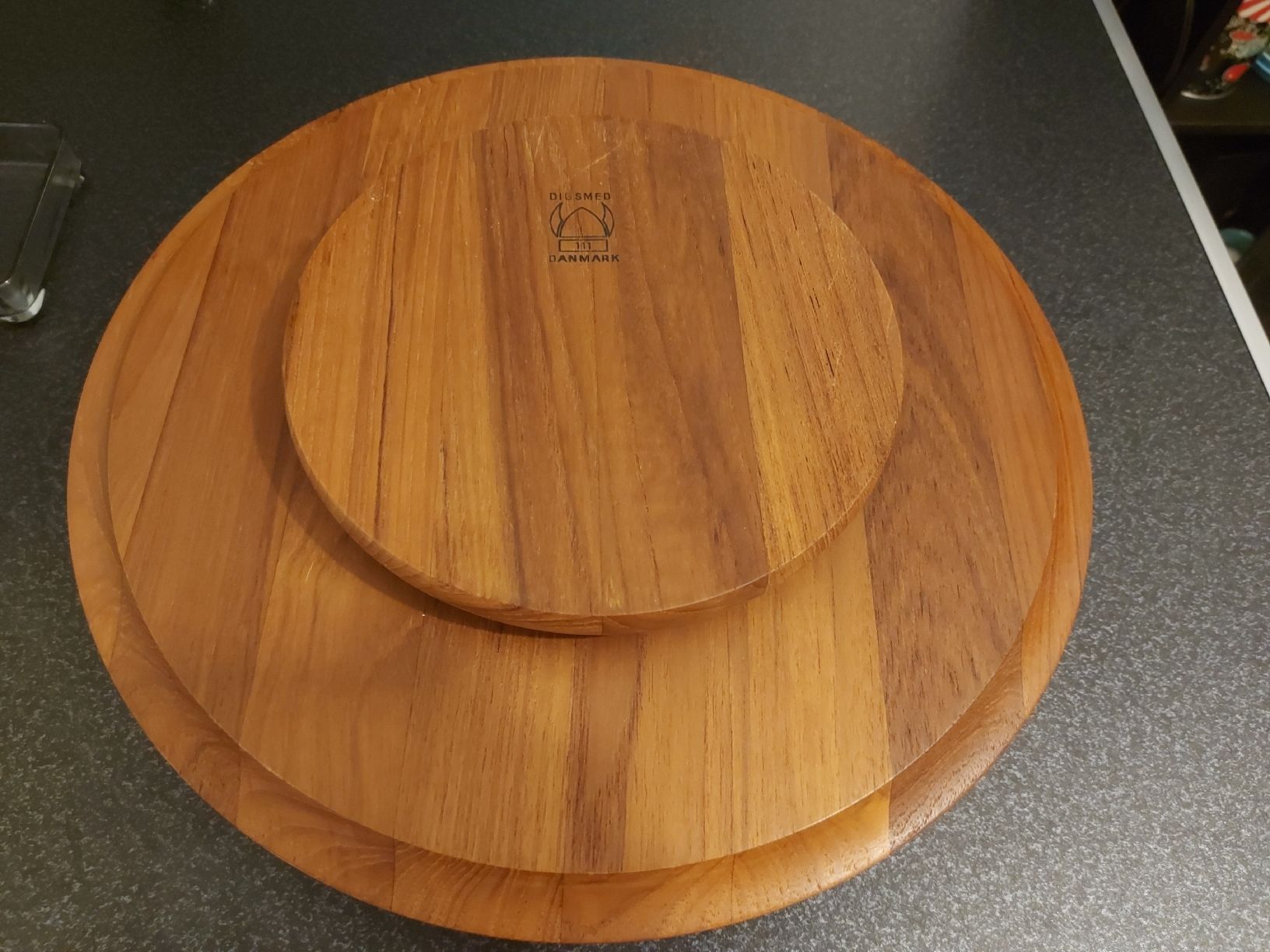 Piatti di portata: Digsmed Danmark Teak Drehteller Lazy Susan – Nuovo (secondo la descrizione) da Ostermundigen venduto da son_vd9k 8