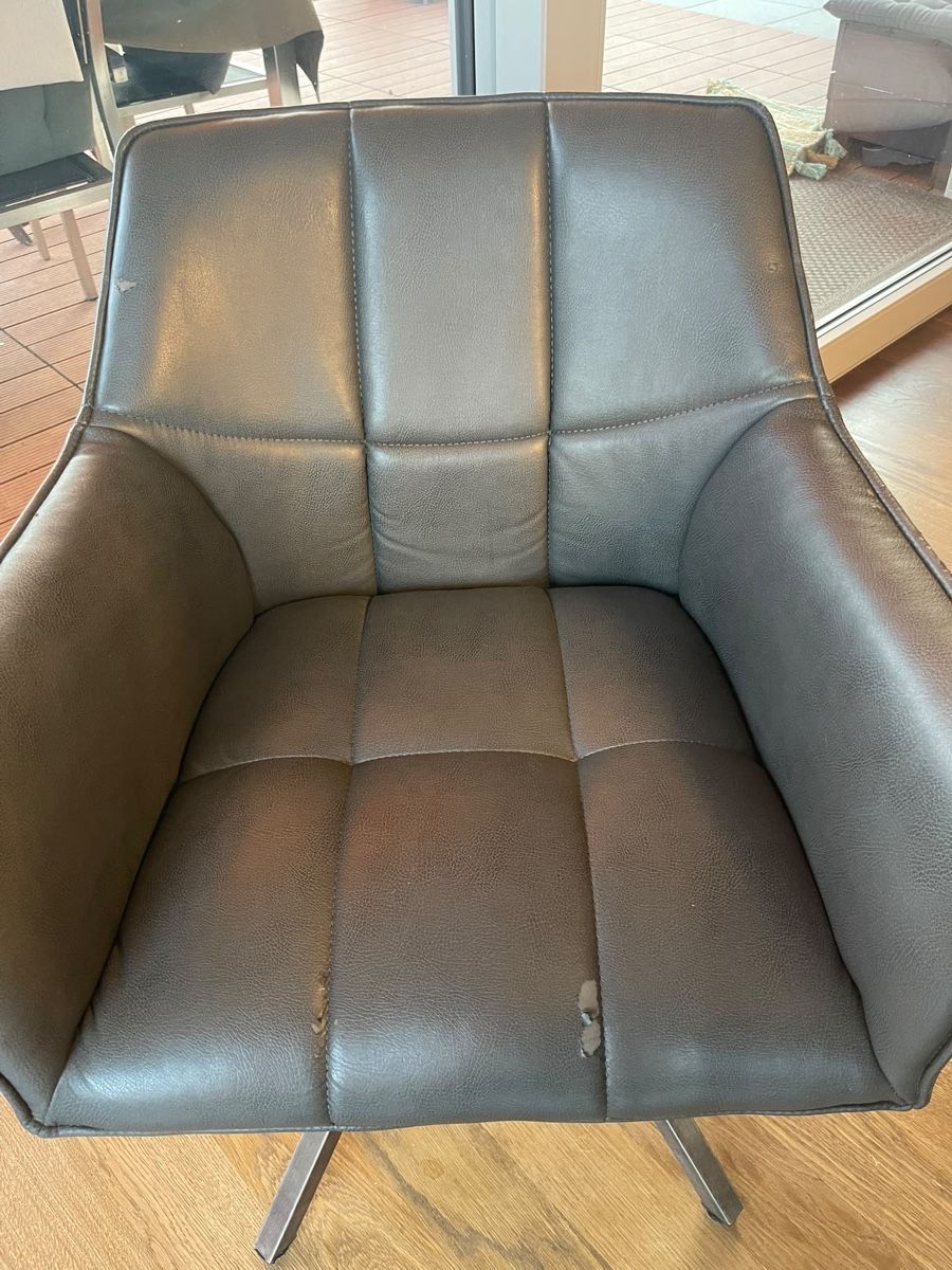 Chaises: 4 Drehstühle aus Kunstleder – D'occasion à Selzach par Subifahrer 6