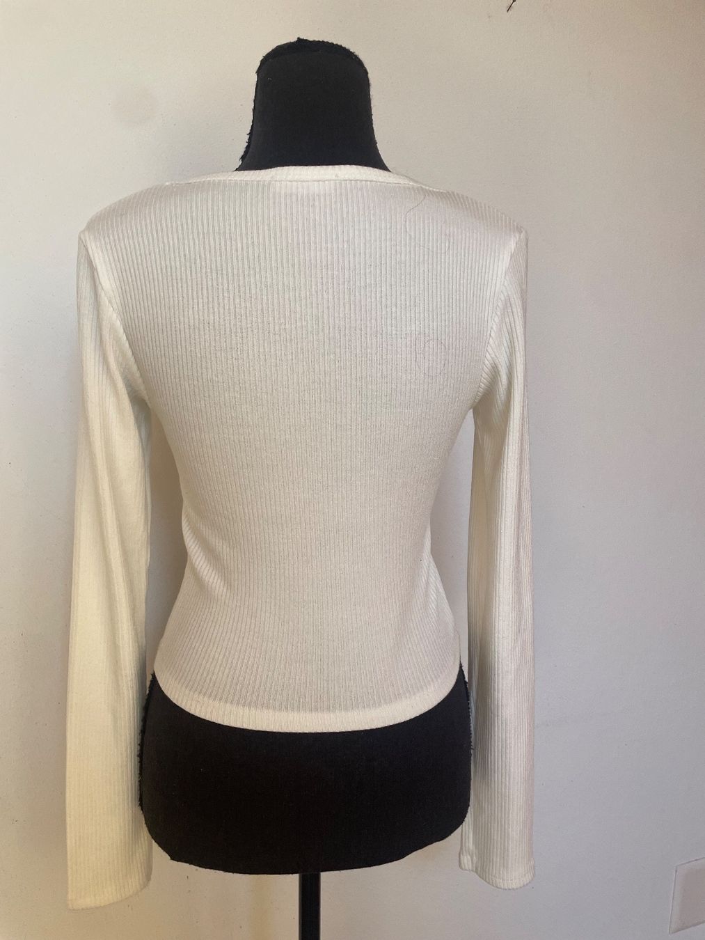 T-shirt: Kurzes Rippenshirt – Nuovo (secondo la descrizione) da Sigriswil venduto da ck56 1