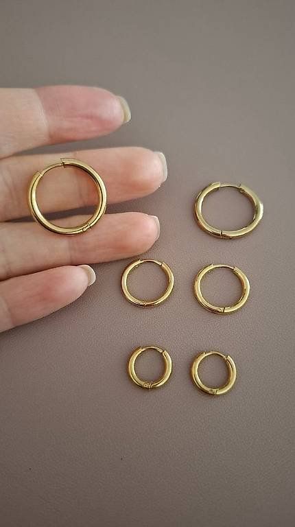 Ohrringe & -stecker: Icrush Edelstahl Creolen Set - gold – Gebraucht aus Rickenbach b. Wil von Kth_v8 2