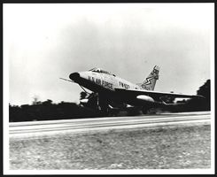 Fotografie Flugzeug North American F-100