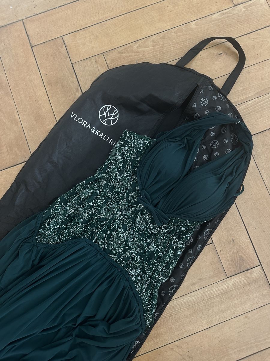 Vestiti: Vlora & Kaltrina Designer Abendkleid – Usato da Luzern venduto da w.welihodska 2