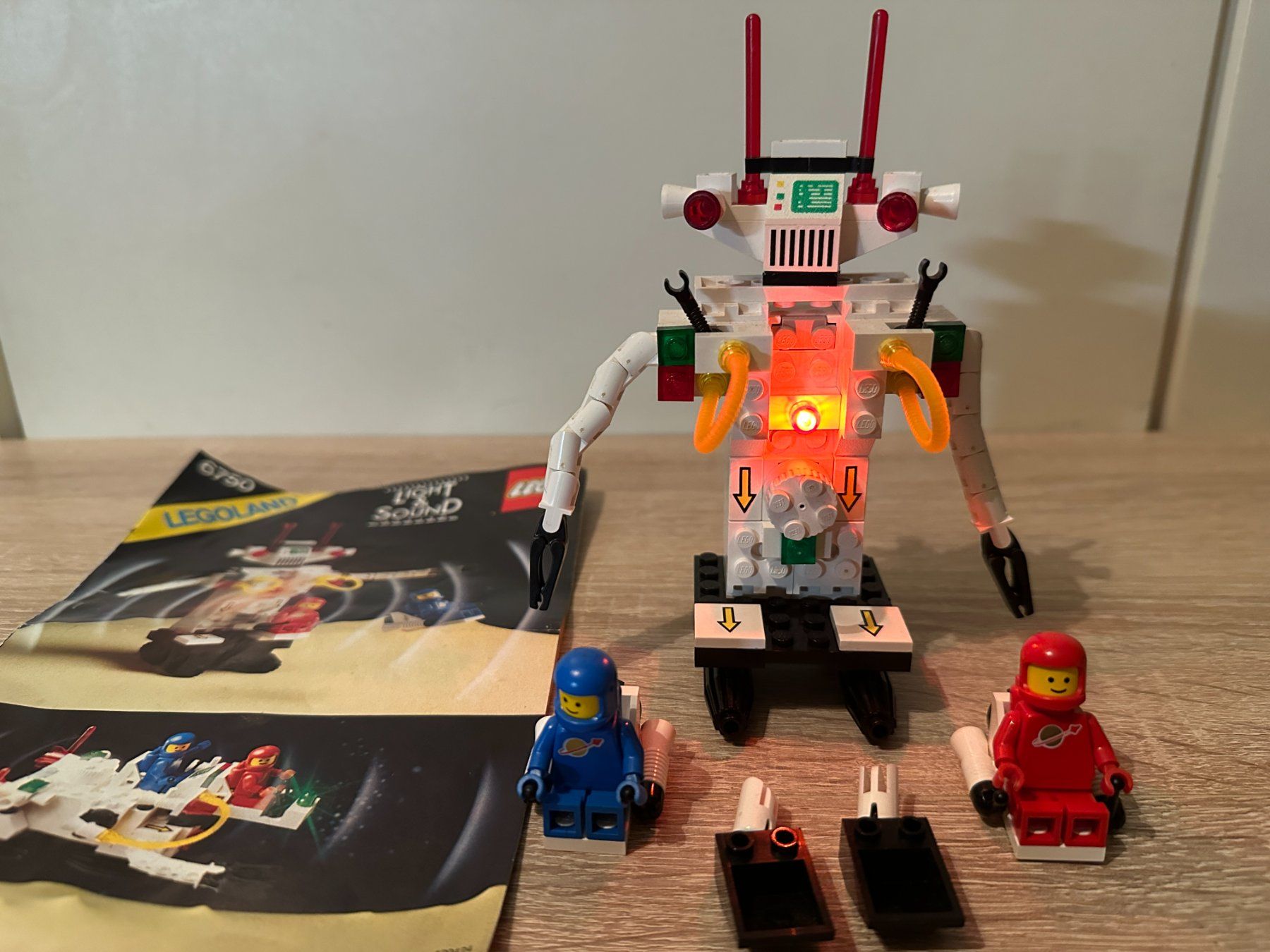 Legoland Kit di costruzioni: LEGO Space 6750 Sonic Robot – Usato da Basel venduto da Don-Angel 4