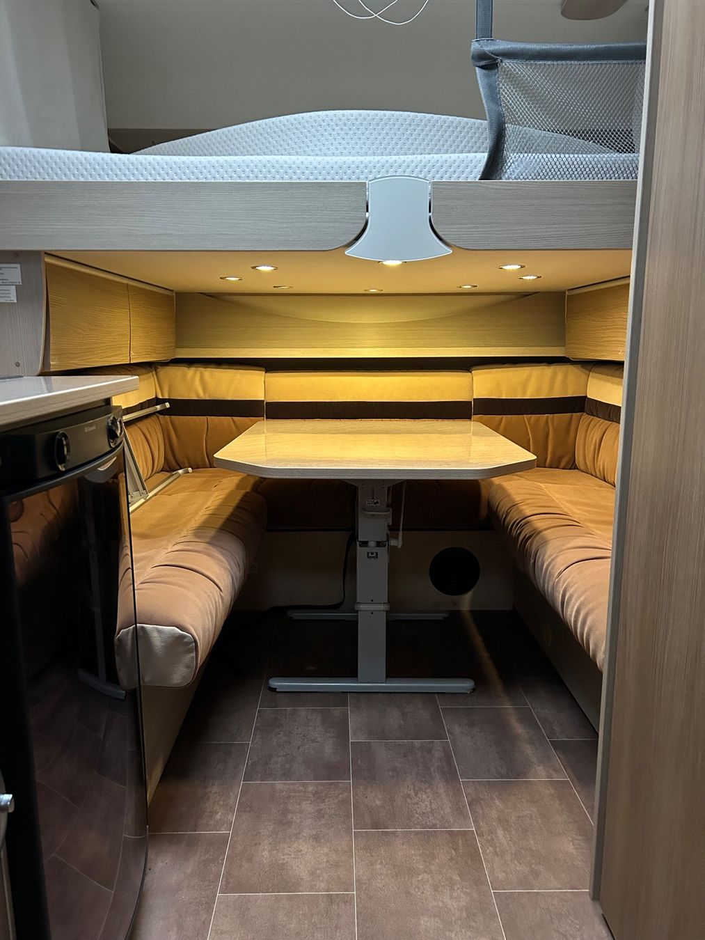 Bürstner Camping Fahrzeuge: Bürstner Averso 440 tk – Gebraucht aus attiswil von Sommer97 2