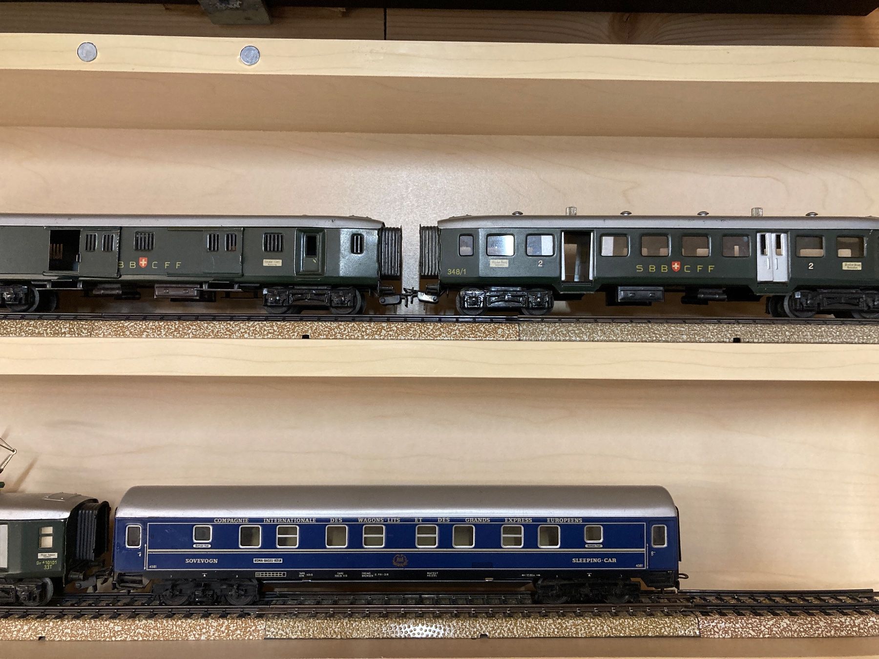 Märklin Modellini di ferrovie: Märklin Retro-Zug mit Re 4/4 RET800 – Usato da Sarnen venduto da Pheggli 3