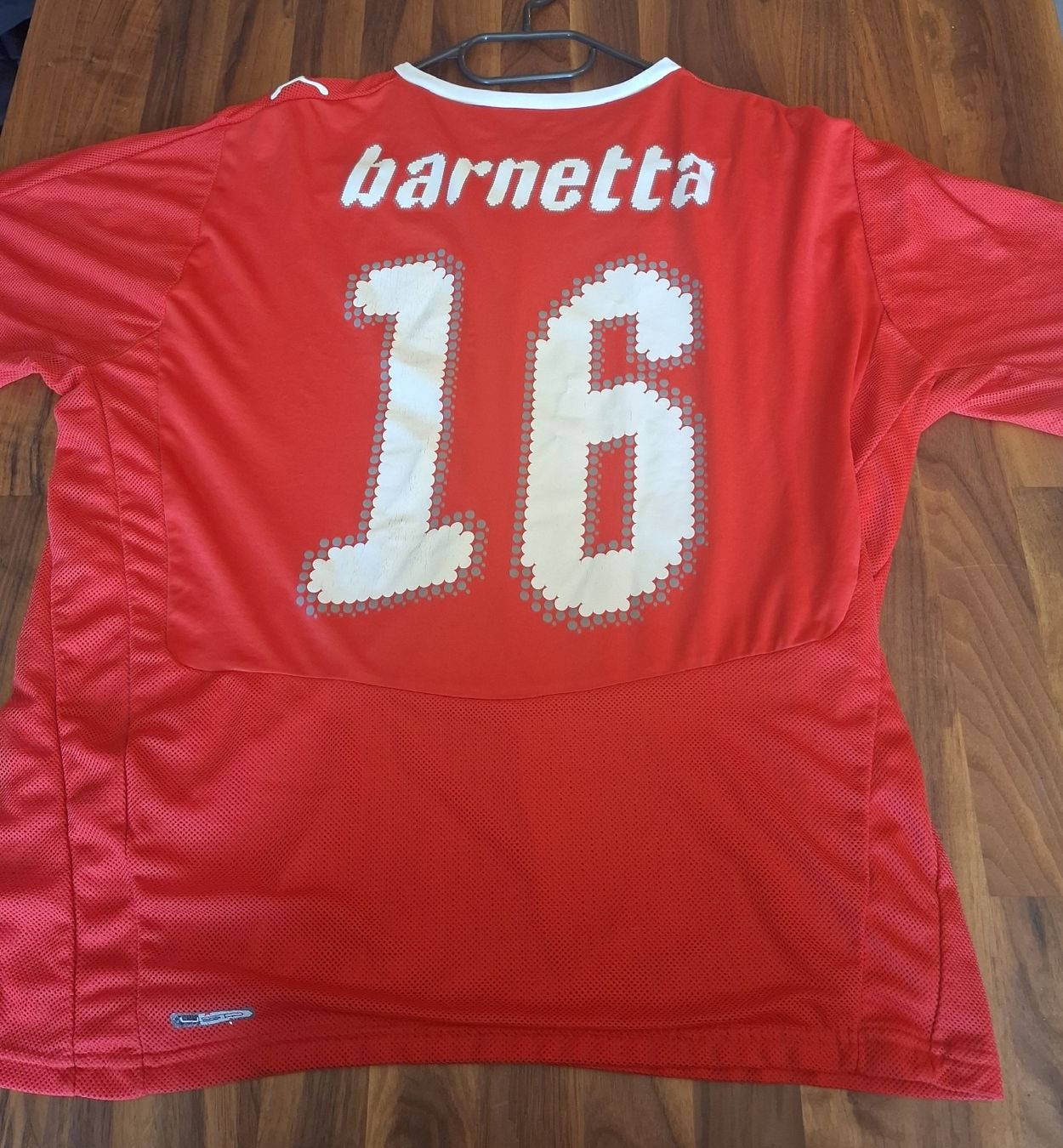 Leibchen & Hosen: Maillot Suisse 2008 "Barnetta 16" – Gebraucht aus Lausanne von SwissFootballShirt
