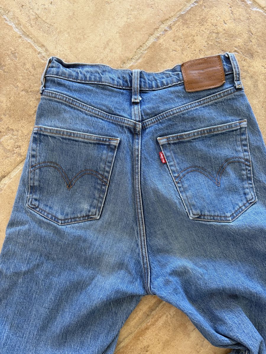 Levi's Jeans: Levi's Ribcage Straight - W28 L29 – Usato da Puidoux venduto da shi_rgk7 1