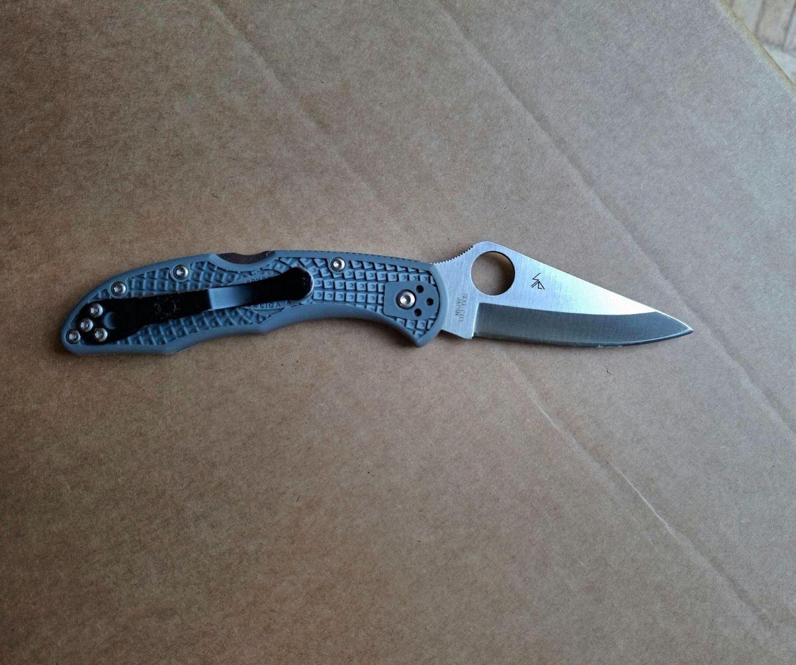 Spyderco Couteaux de poche: Spyderco Delica 4 Messer – D'occasion à Plan-les-Ouates par Evilworm_12