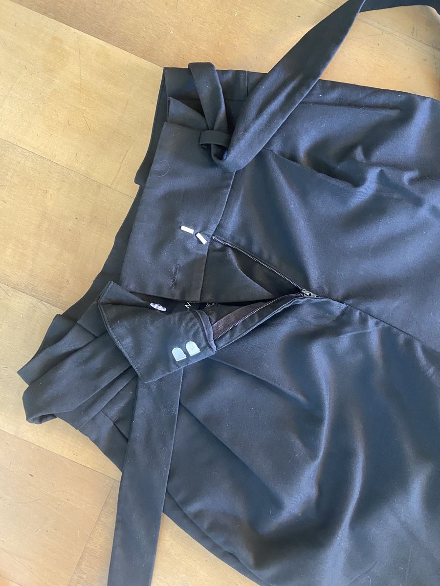 Monki Pantaloni: Pantalon Monki noir, taille 36 – Nuovo (secondo la descrizione) da Pully venduto da Elena042 1