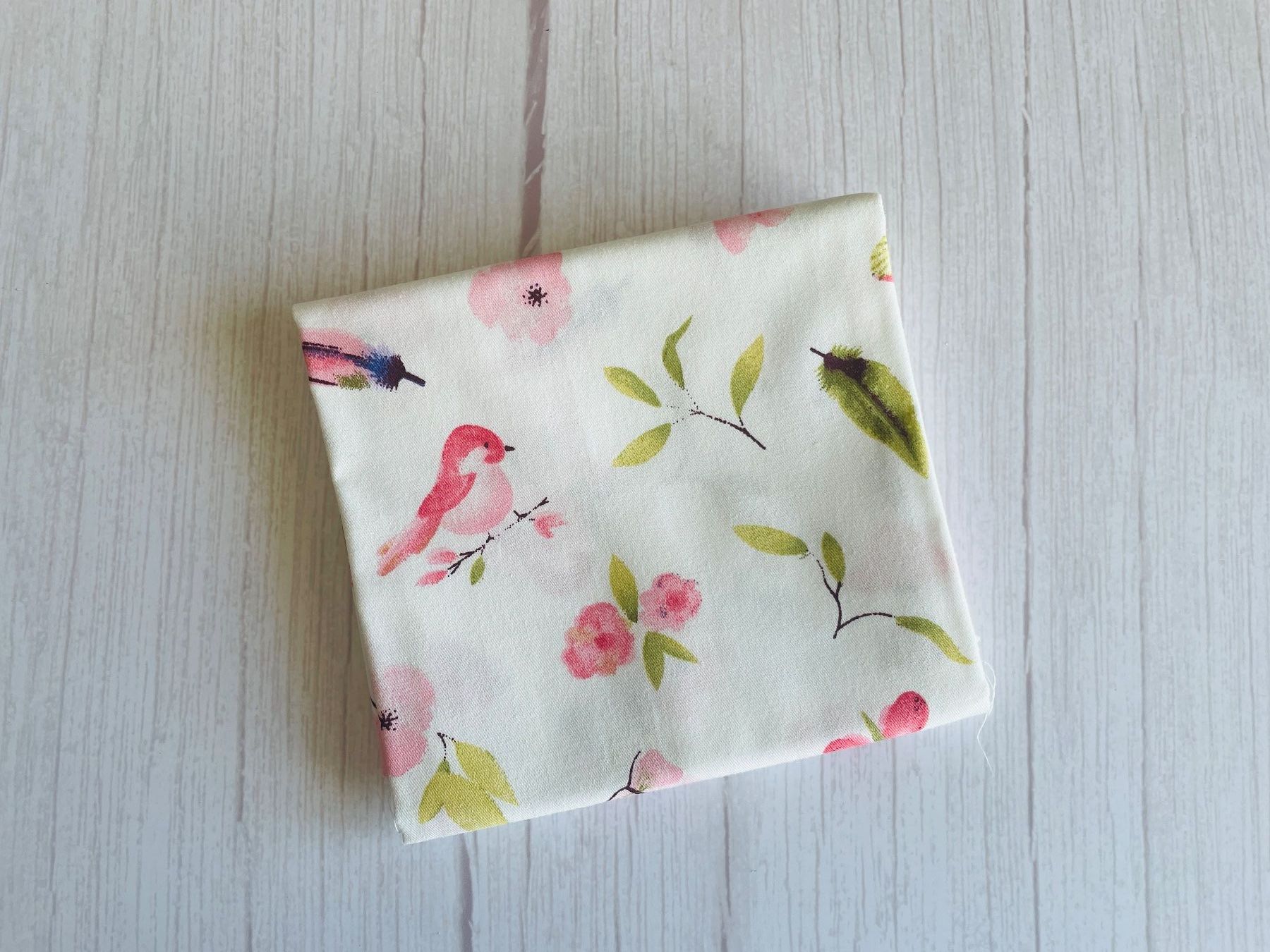 Tessuti: Coupon patchwork & couture - Oiseaux & Fleurs - 49 x 80 cm – Nuovo e nell'imballaggio originale da Gland venduto da san_xz5j