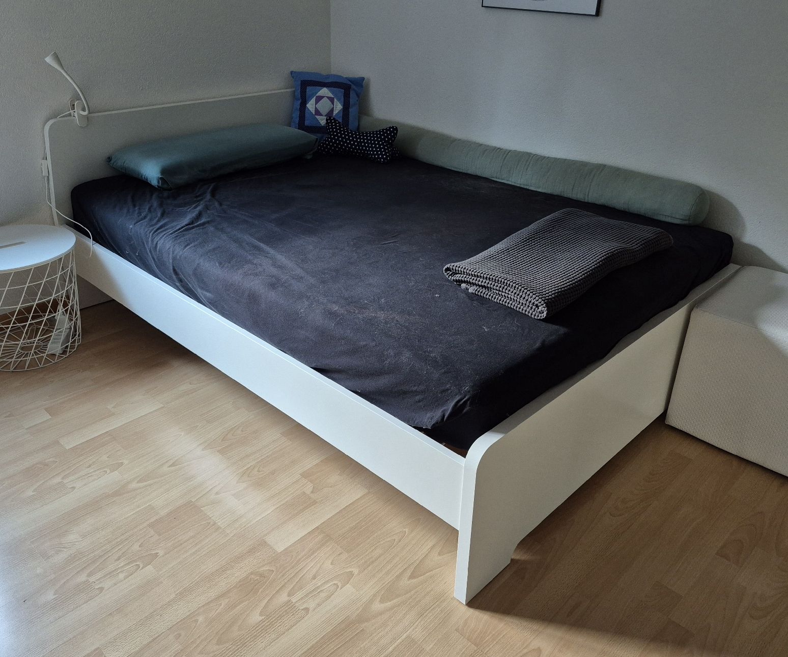Lits: Bett 140x200cm – D'occasion à Geuensee par Jasi0901