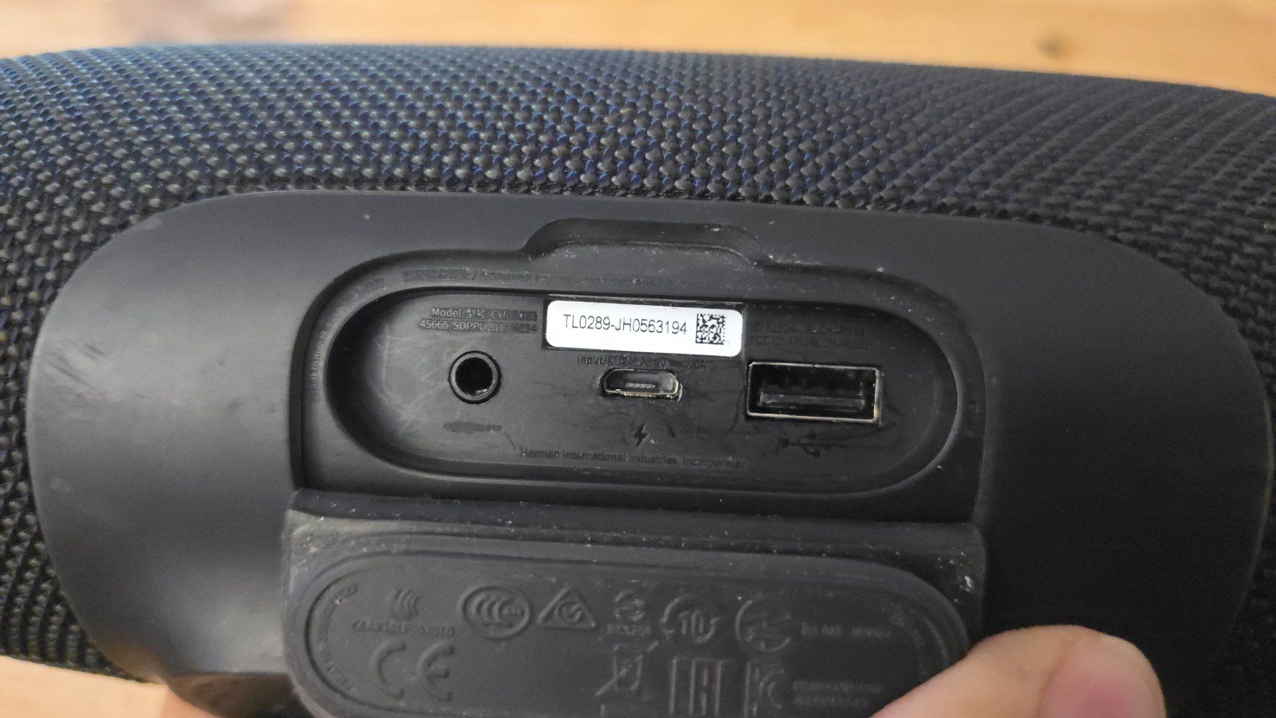 JBL Haut-parleurs: JBL CHARGE 3 top BASS – D'occasion à Wallisellen par theblacksheep 4