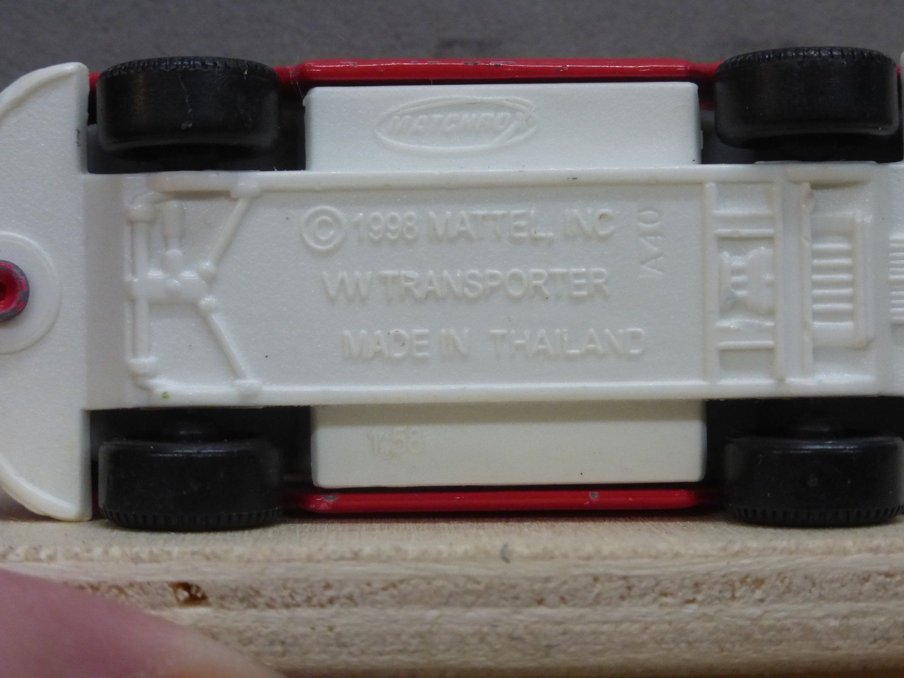 Matchbox Spielzeuge: Matchbox VW Transporter rot Modellauto gebraucht – Gebraucht aus Gempen von Smokie72 2