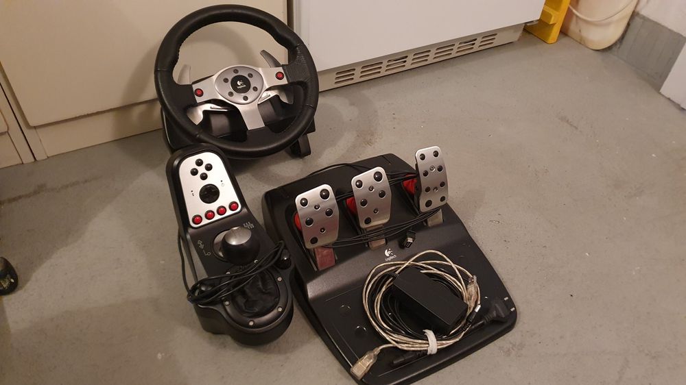 Lenkrad Logitech G25 (Gebraucht) in Seedorf BE für CHF 52 – mit ...
