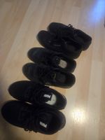 3 Paar Sneaker Puma Lacoste Tommy Hilfiger schwarz gebraucht