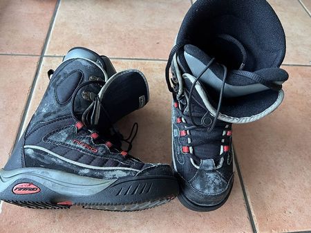 Snowboard Schuhe Boots 25cm