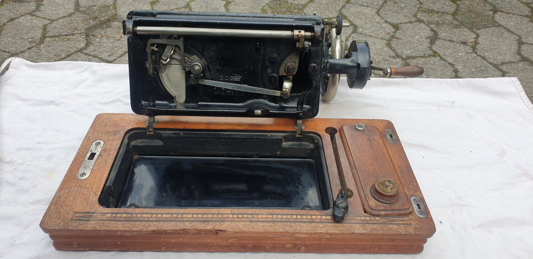 Pfaff Machines à coudre: Ancienne machine PFAFF manuelle – D'occasion à Lausanne par lae_c5zc 7
