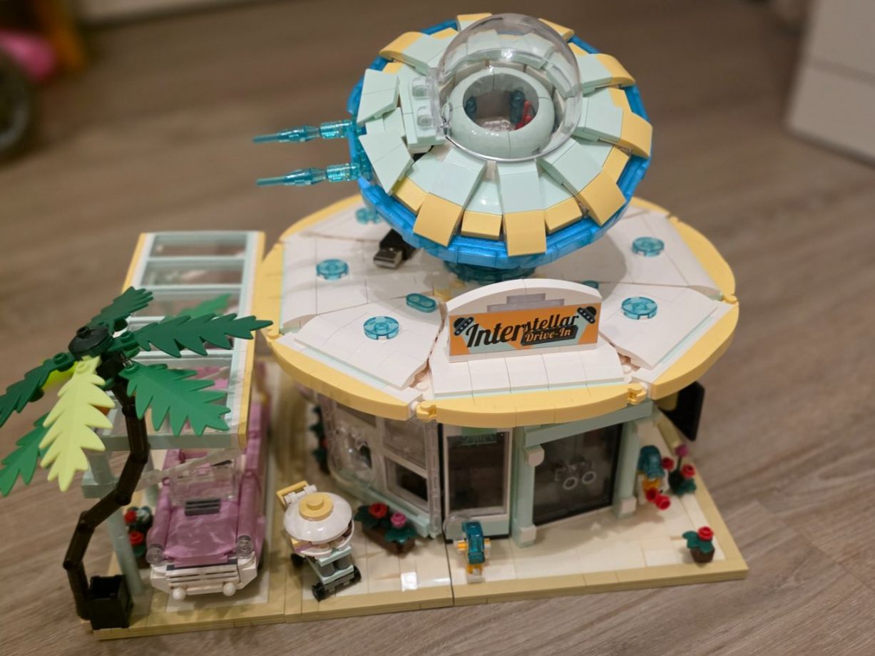 Funwhole Baukästen: Lumibricks Funwhole Interstellares Drive-In – Neu (gemäss Beschreibung) aus Rüti ZH von MikeMeyers 1