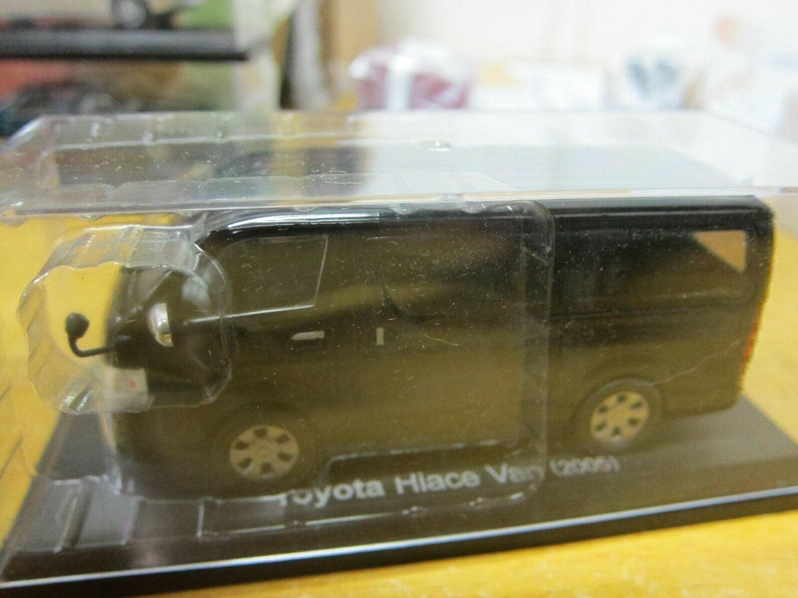 Modellautos: Toyota Hiace Van seit 2004 schwarz – Neu und originalverpackt aus Gerlafingen von espero88 2