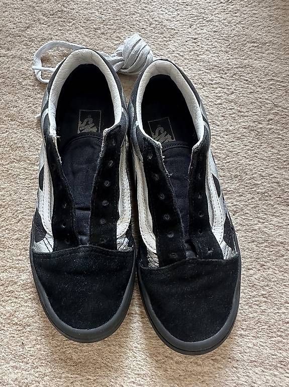 Scarpe per ragazzi: Trois paires de chaussures pointure 32/33 – Usato da Lausanne venduto da aoc1972 1