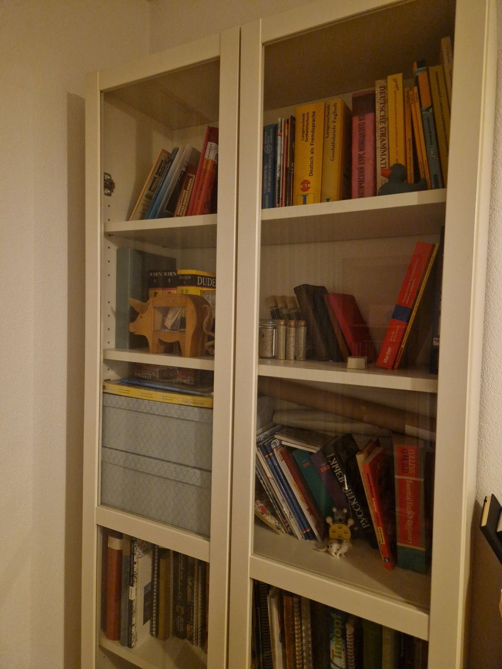 Ikea Étagères: Bücherregal Billy mit zwei Glastüren – D'occasion à Küssnacht am Rigi par Boracay0