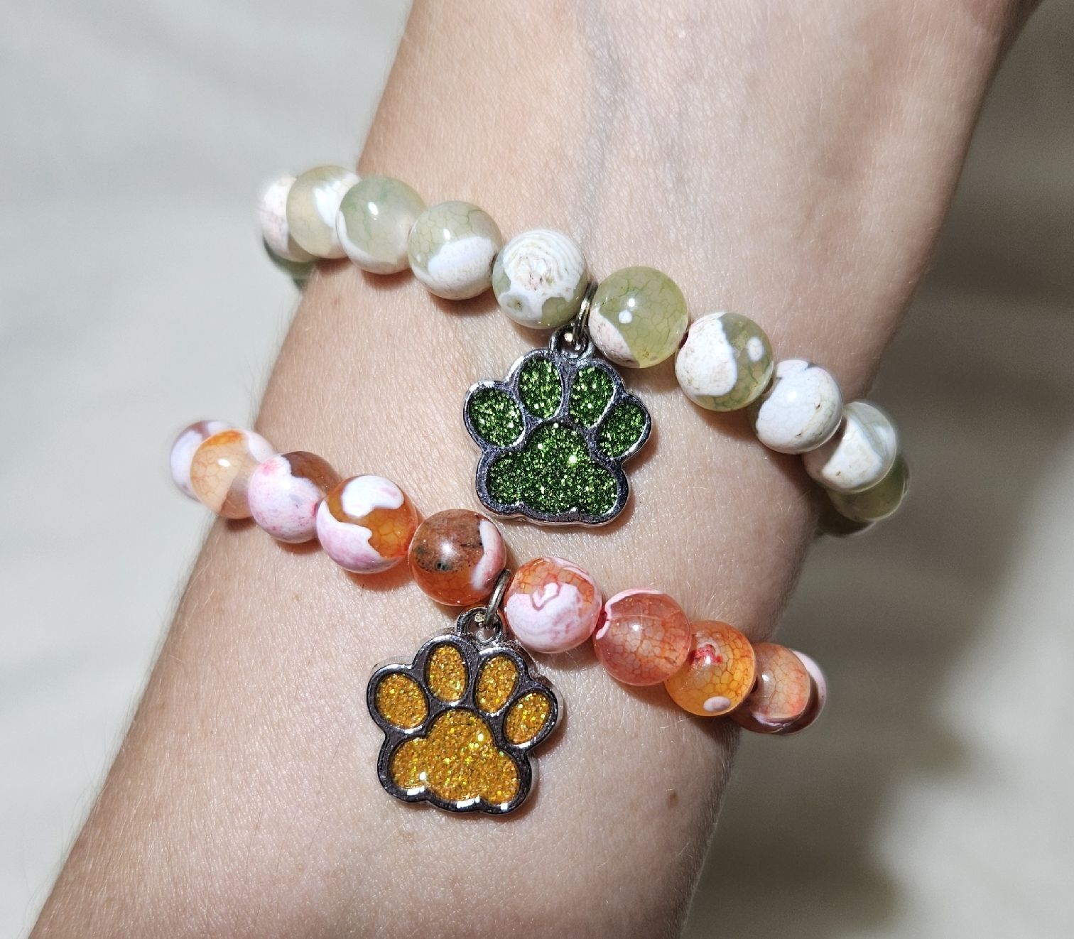 Armbänder & -reifen: orange Pfotenanh.-Armk. - Spendenaktion – Neu (gemäss Beschreibung) aus Unterkulm von Nachtigall 2