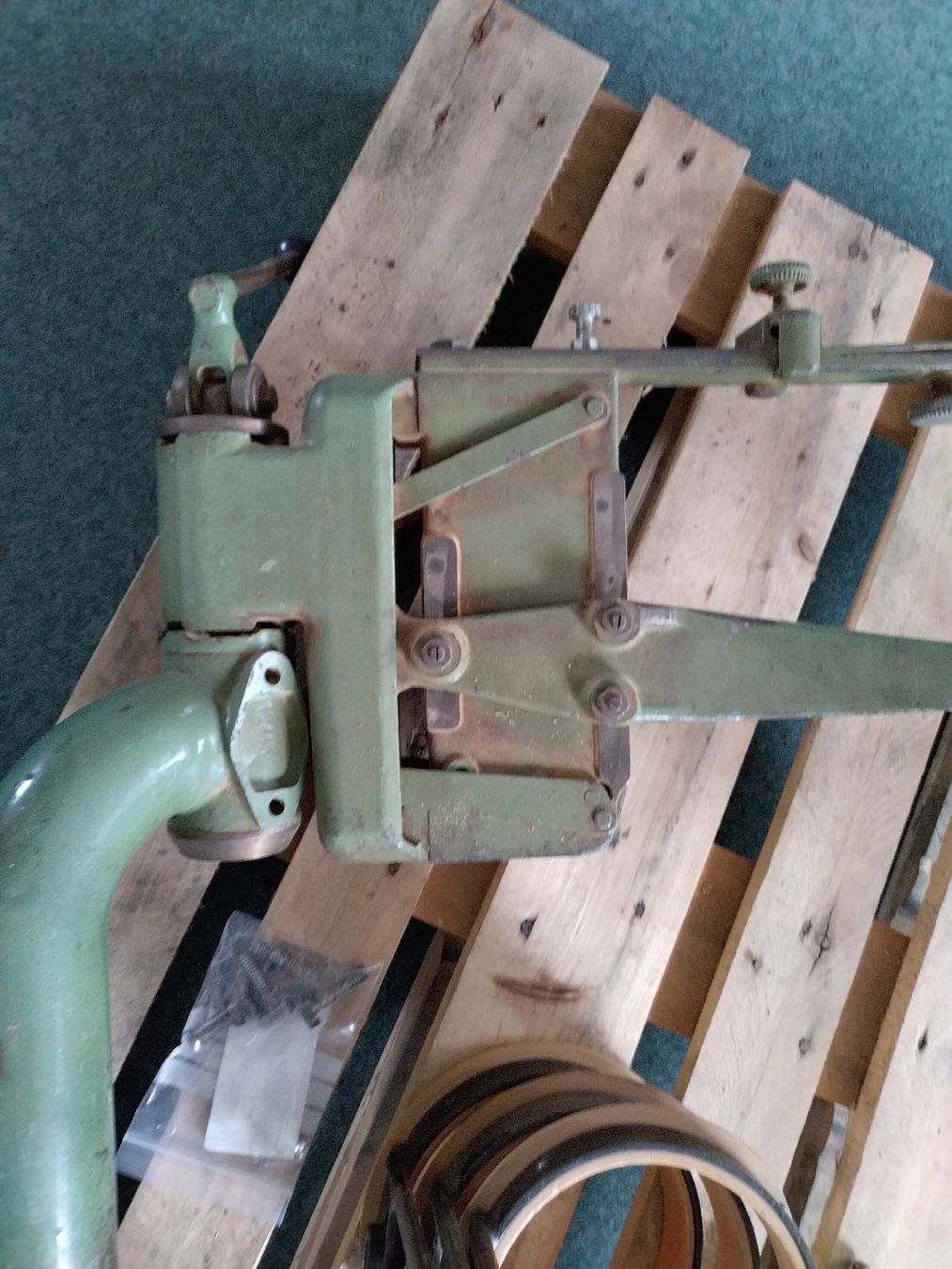 Metall- & Schlosserei Sonstiges: SUVA Kehlschutz für Fräsmaschine mit Arm und Zubehör – Gebraucht aus Zofingen von  1