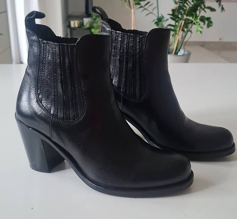 Damenschuhe: Lederstiefelette,  schwarz,  Gr. 38, Blockabsatz – Gebraucht aus Kreuzlingen von vir_thb7