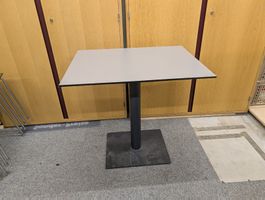 stabile Keramik Tisch mit  Metalfuss