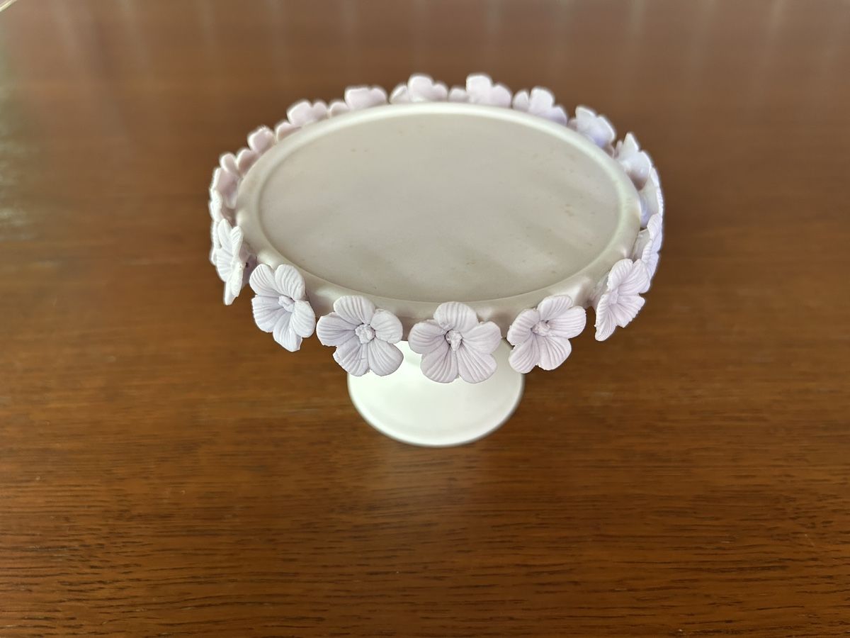 Servierplatten: Etagère mini - weiss mit lila Blümchenrand – Gebraucht aus Riniken von einfach-so 2