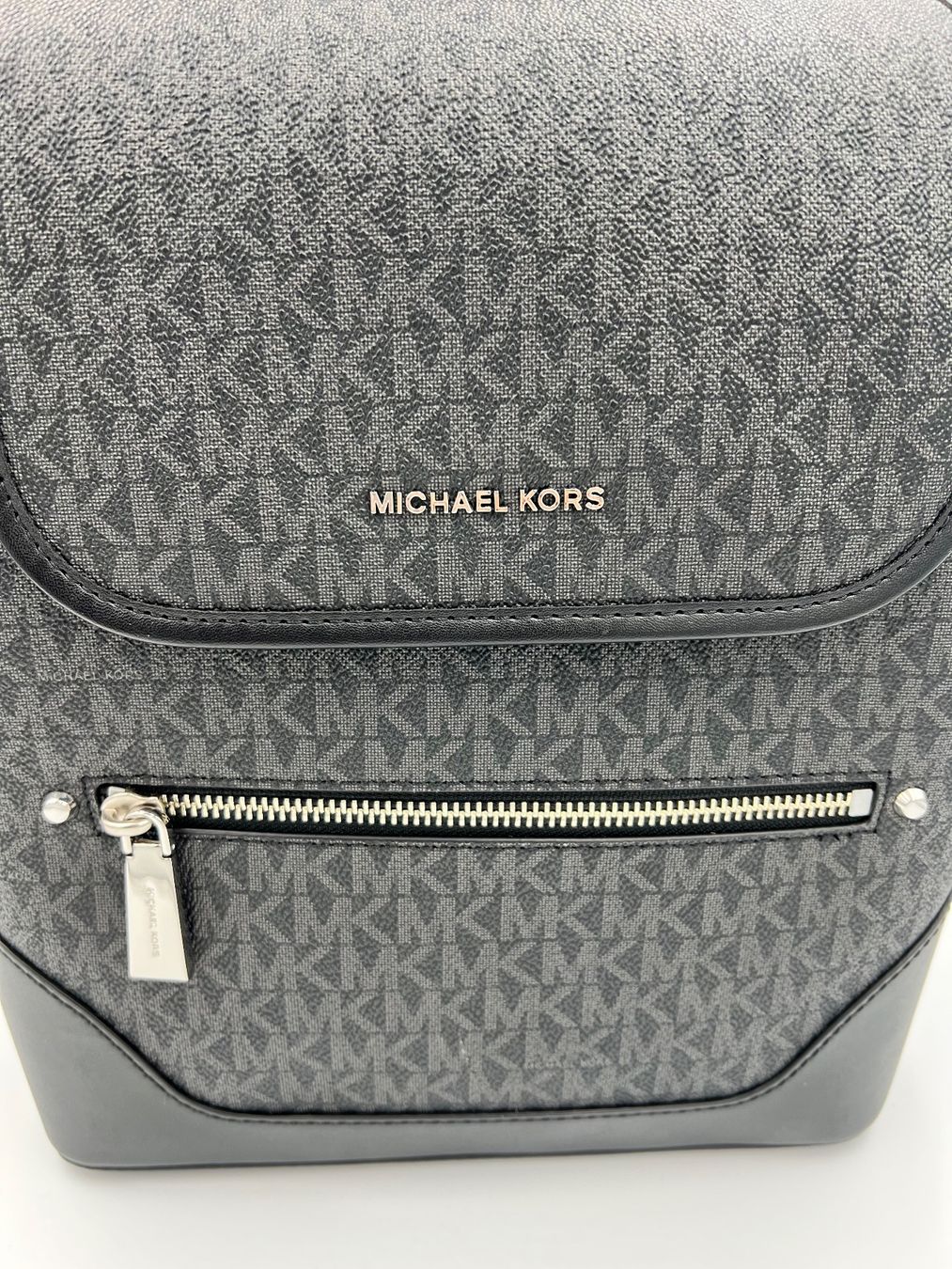 Michael Kors Rucksäcke: Michael Kors Rucksack black mit MK print – Neu und originalverpackt aus Wiedlisbach von Sistershop 3