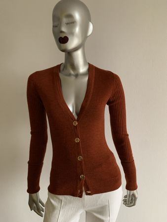 TORY BURCH: Rostbrauner Cardigan aus feinster Merinowolle, S