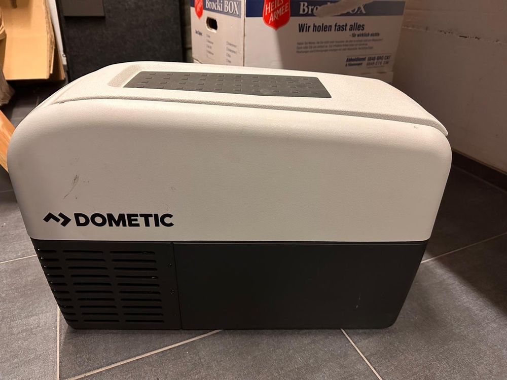 Kühlschrank: Camping Kühlschrank Dometic CF16 CoolFreeze, 12V/24V/230V – Gebraucht aus Paspels von filipolipi